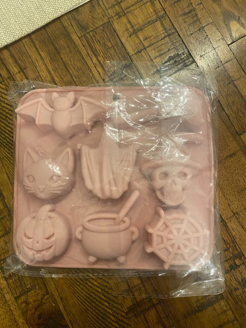 Silicone Halloween Candy Mold – Pink Ghost, Bat & Pumpkin Shapes
